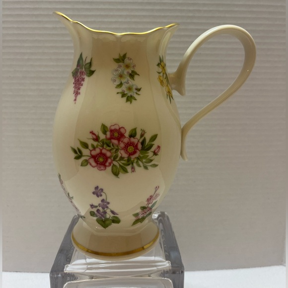Lenox Other - Lenox Constitution Pitcher with Gold Accents